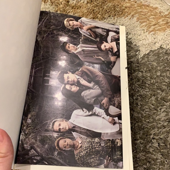 Beautiful Creatures Book - Picture 8 of 8